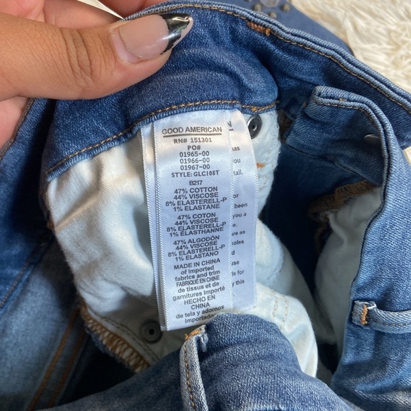 Good American Good Legs Stud Hem Skinny Jeans - Picture 10 of 13